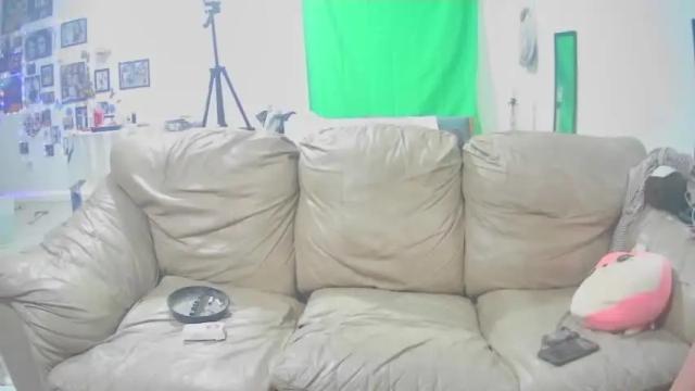 Image 8 of kenzieisab0ss Stream on Chaturbate on 19 months ago