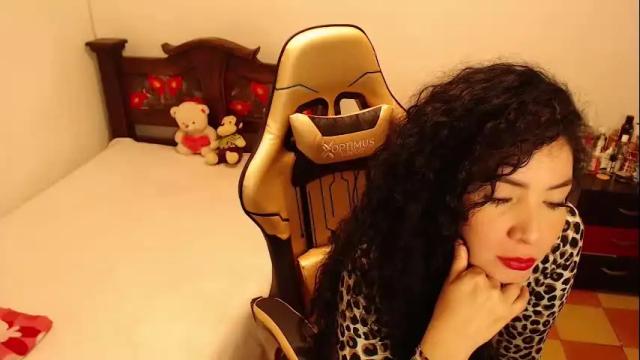 Image 3 of kerani__ Stream on Chaturbate on 1 month ago