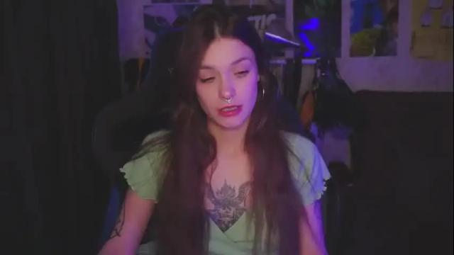 Image 11 of kerrie_crystal Stream on Chaturbate on 28 months ago