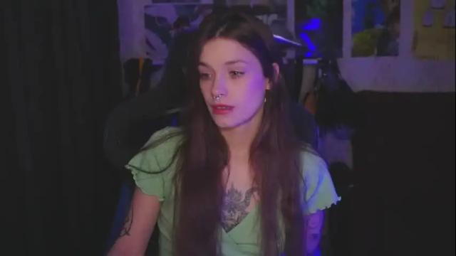 Image 12 of kerrie_crystal Stream on Chaturbate on 28 months ago