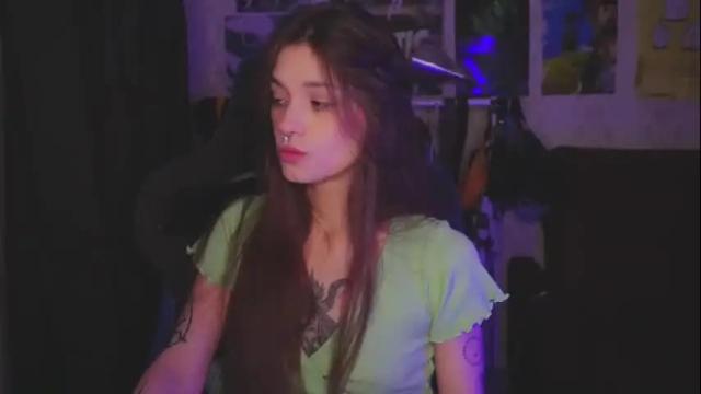 Image 2 of kerrie_crystal Stream on Chaturbate on 28 months ago