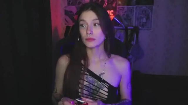Image 7 of kerrie_crystal Stream on Chaturbate on 19 months ago
