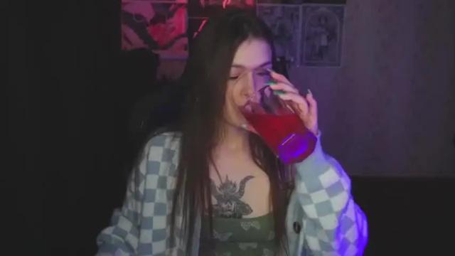 Thumbnail 1, kerrie_crystal's Stream at Chaturbate, 18 months ago