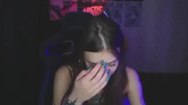 Image 2 of kerrie_crystal Stream on Chaturbate on 18 months ago