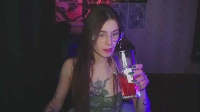 Image 4 of kerrie_crystal Stream on Chaturbate on 18 months ago