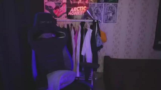 Thumbnail 3, kerrie_crystal's Stream at Chaturbate, 18 months ago