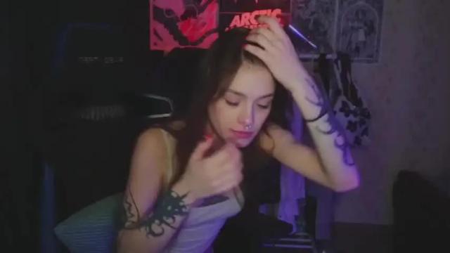 Image 2 of kerrie_crystal Stream on Chaturbate on 17 months ago
