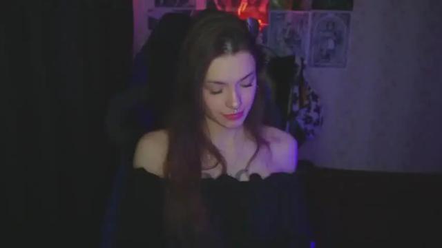 Image 4 of kerrie_crystal Stream on Chaturbate on 17 months ago