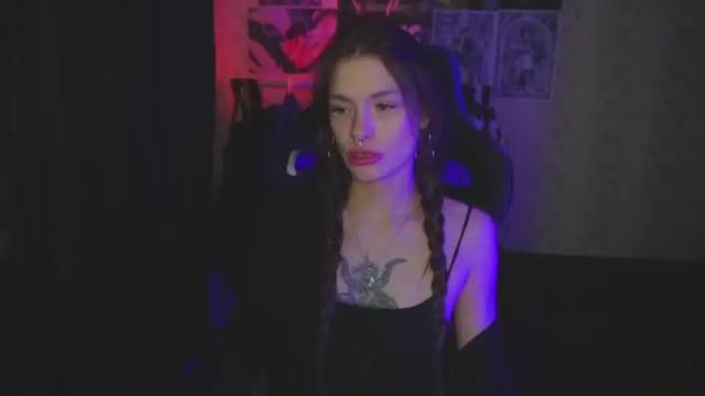 Image 11 of kerrie_crystal Stream on Chaturbate on 16 months ago