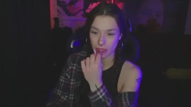 Image 10 of kerrie_crystal Stream on Chaturbate on 15 months ago