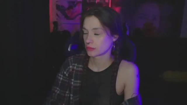 Image 12 of kerrie_crystal Stream on Chaturbate on 15 months ago