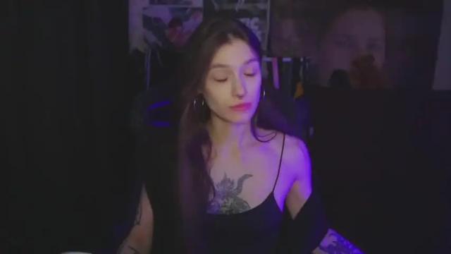 Image 3 of kerrie_crystal Stream on Chaturbate on 14 months ago