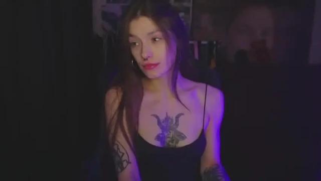 Image 4 of kerrie_crystal Stream on Chaturbate on 14 months ago