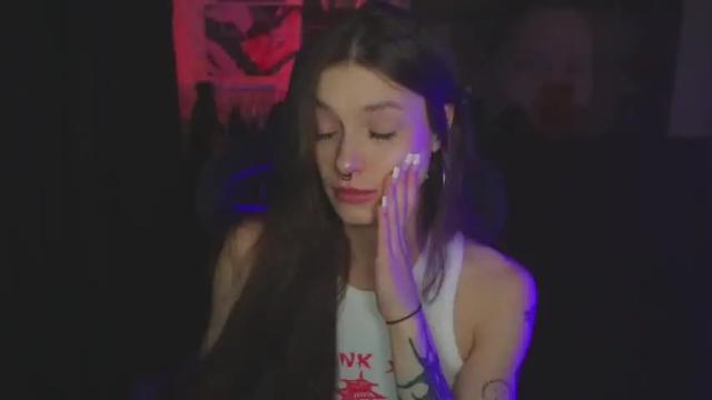 Thumbnail 3, kerrie_crystal's Stream at Chaturbate, 14 months ago