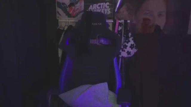 Thumbnail 2, kerrie_crystal's Stream at Chaturbate, 14 months ago