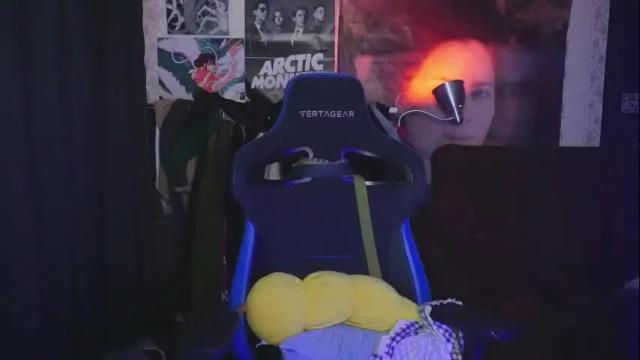 Image 12 of kerrie_crystal Stream on Chaturbate on 6 months ago