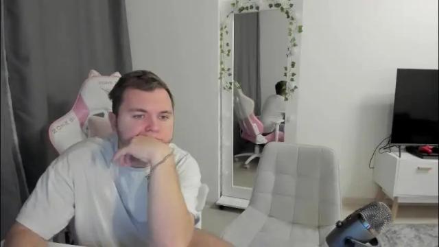 Thumbnail 3, kesh_mne's Stream at Chaturbate, 1 month ago