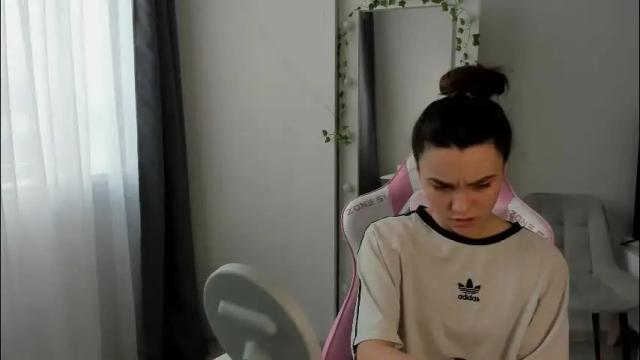 Image 4 of kesh_mne Stream on Chaturbate on 1 month ago