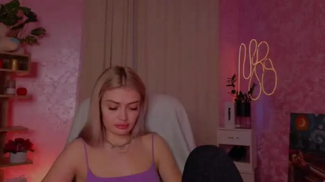 Image 3 of kessipreston Stream on Chaturbate on 16 months ago