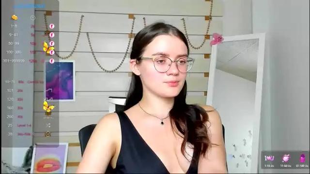 Image 3 of ketrin_pirsss Stream on Chaturbate on 4 months ago