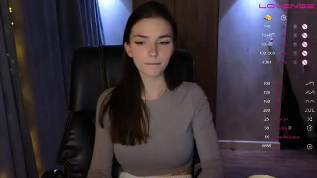 Image 4 of keyc_douson Stream on Chaturbate on 15 months ago