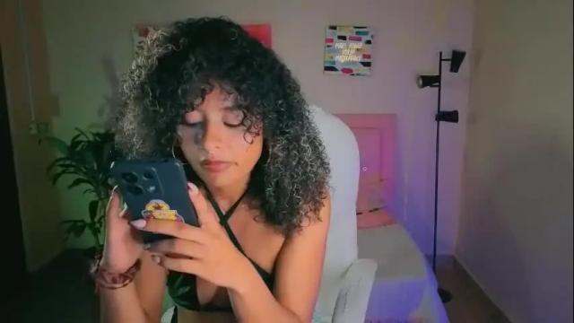 Image 10 of keyla_roberts_ Stream on Chaturbate on 8 days ago