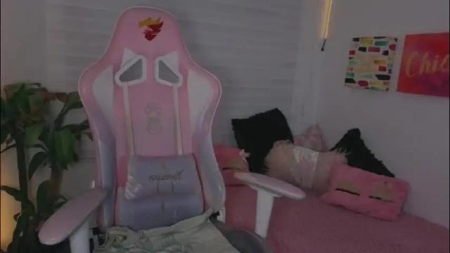 Image 11 of keyla_roberts_ Stream on Chaturbate on 2 months ago