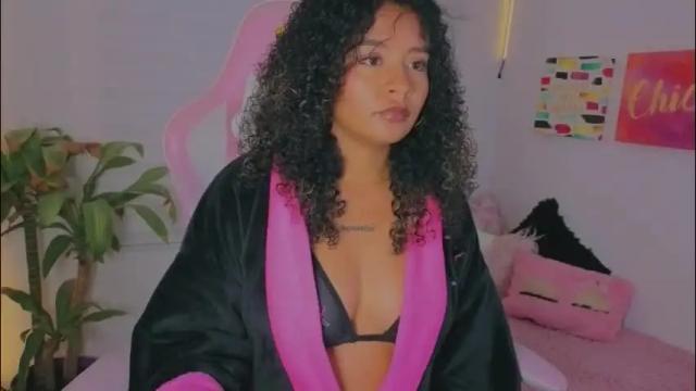 Image 12 of keyla_roberts_ Stream on Chaturbate on 2 months ago