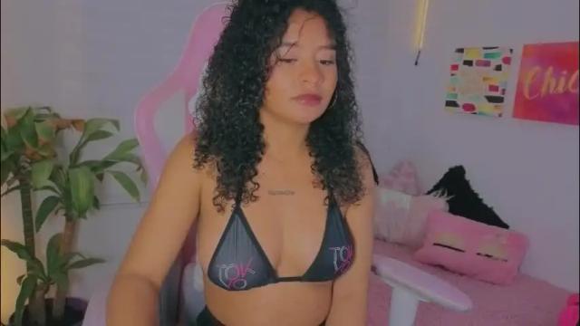 Image 2 of keyla_roberts_ Stream on Chaturbate on 2 months ago