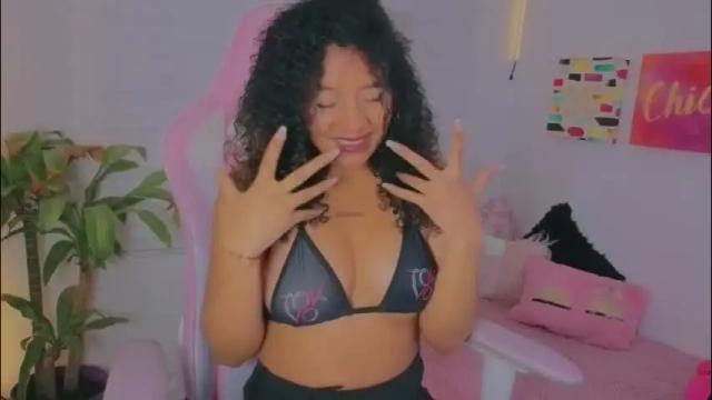 Image 3 of keyla_roberts_ Stream on Chaturbate on 2 months ago