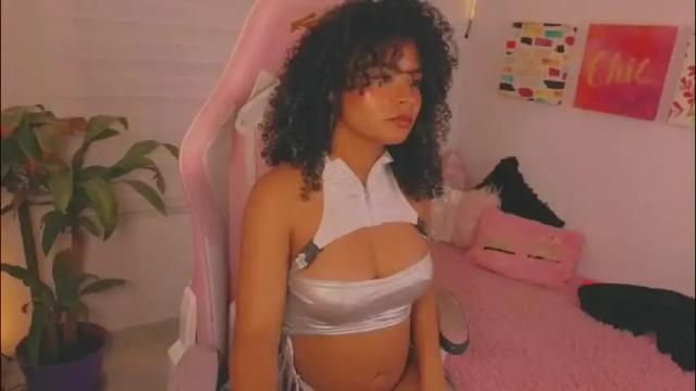Image 8 of keyla_roberts_ Stream on Chaturbate on 2 months ago