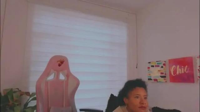 Image 6 of keyla_roberts_ Stream on Chaturbate on 2 months ago