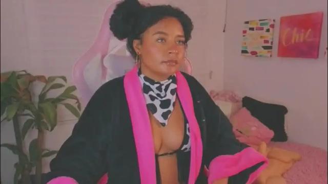 Image 11 of keyla_roberts_ Stream on Chaturbate on 2 months ago