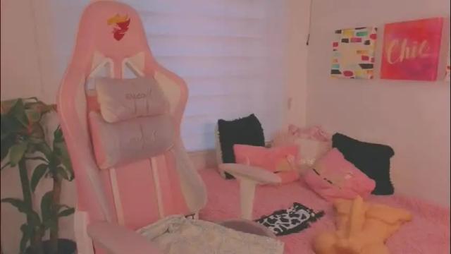 Image 2 of keyla_roberts_ Stream on Chaturbate on 2 months ago