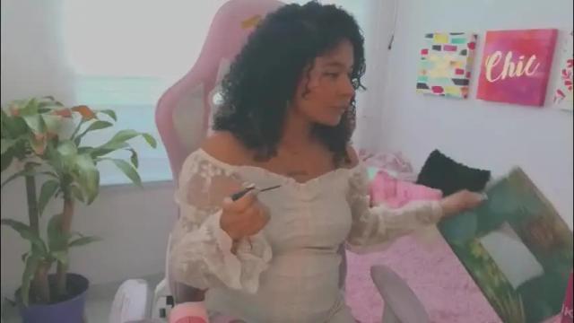 Image 2 of keyla_roberts_ Stream on Chaturbate on 2 months ago