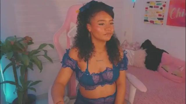 Image 10 of keyla_roberts_ Stream on Chaturbate on 2 months ago