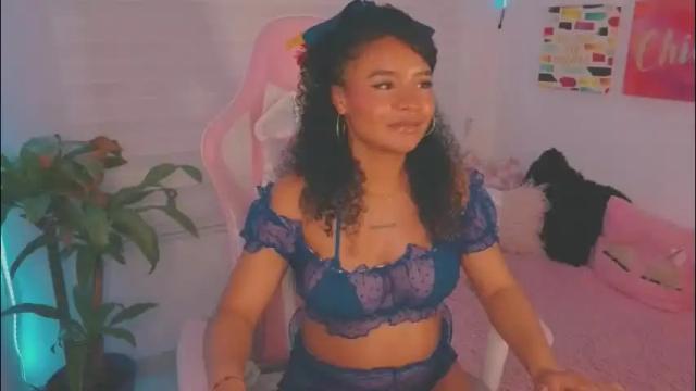 Image 12 of keyla_roberts_ Stream on Chaturbate on 2 months ago