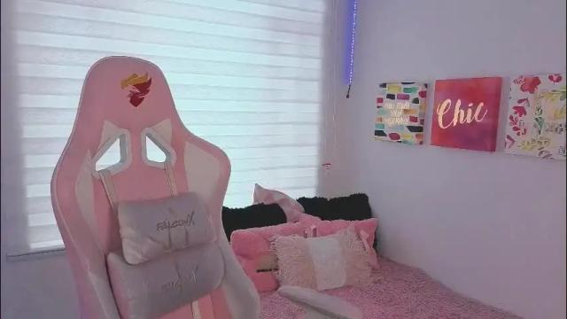 Image 10 of keyla_roberts_ Stream on Chaturbate on 2 months ago