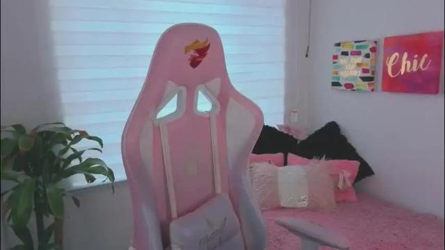 Image 2 of keyla_roberts_ Stream on Chaturbate on 1 month ago