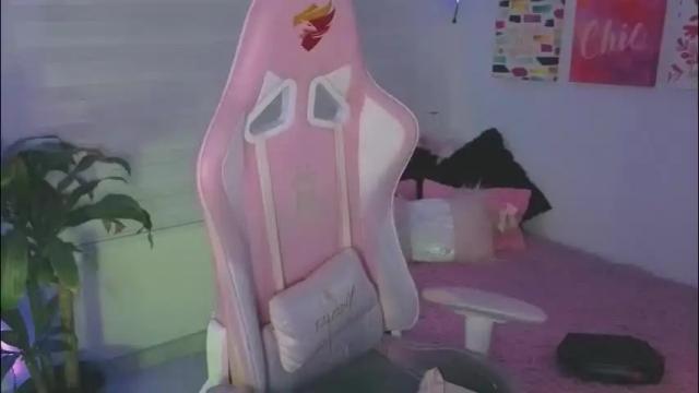 Image 7 of keyla_roberts_ Stream on Chaturbate on 1 month ago