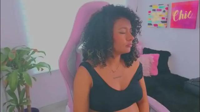 Image 3 of keyla_roberts_ Stream on Chaturbate on 1 month ago