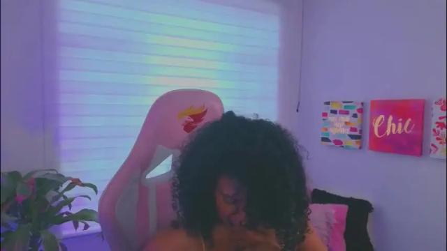 Image 8 of keyla_roberts_ Stream on Chaturbate on 1 month ago