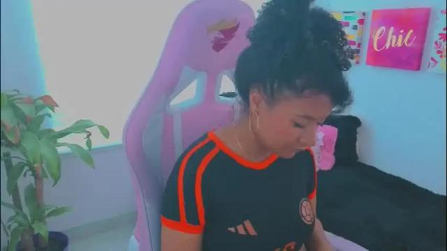 Image 10 of keyla_roberts_ Stream on Chaturbate on 1 month ago