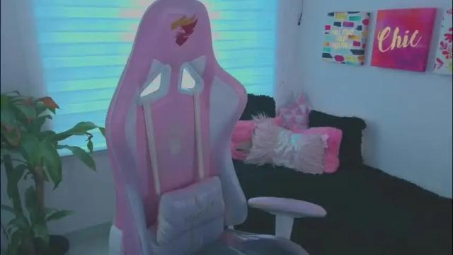 Image 8 of keyla_roberts_ Stream on Chaturbate on 1 month ago