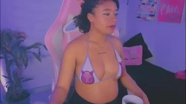 Image 11 of keyla_roberts_ Stream on Chaturbate on 1 month ago