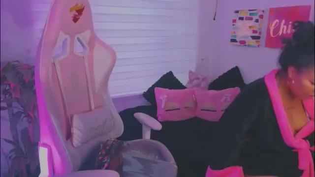 Image 2 of keyla_roberts_ Stream on Chaturbate on 1 month ago