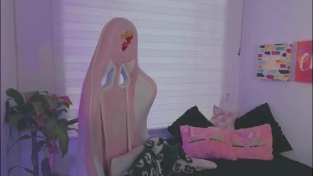 Image 10 of keyla_roberts_ Stream on Chaturbate on 1 month ago