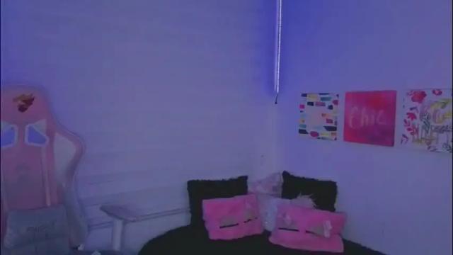 Image 4 of keyla_roberts_ Stream on Chaturbate on 29 days ago