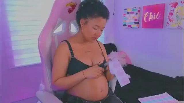 Image 12 of keyla_roberts_ Stream on Chaturbate on 27 days ago
