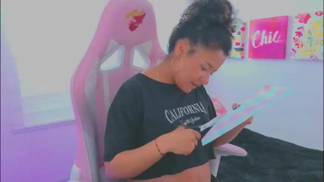 Image 7 of keyla_roberts_ Stream on Chaturbate on 27 days ago